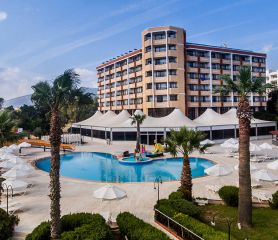 The Holiday Resort Hotel